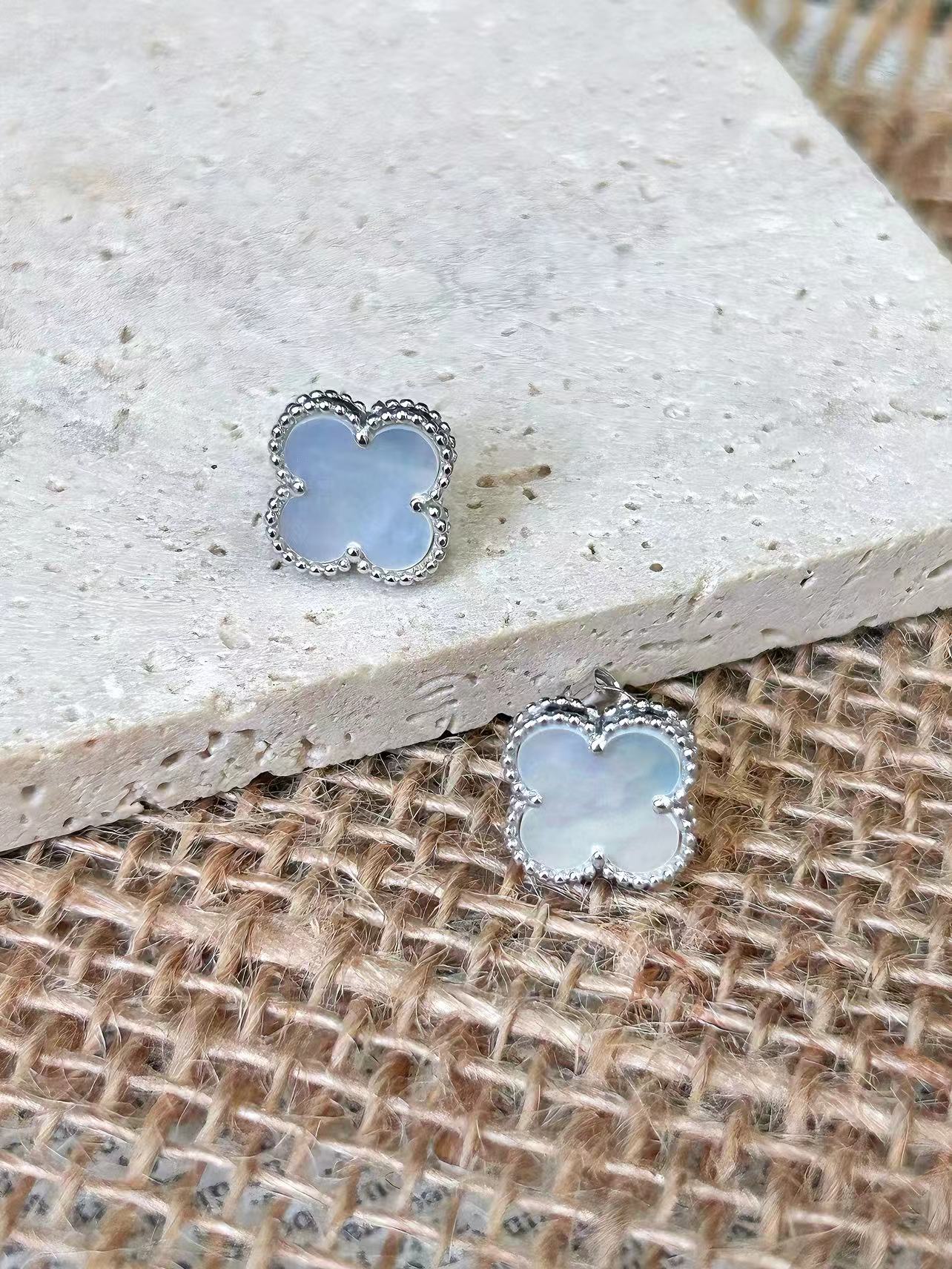 Lucky Clover Earrings Classic Style S925 Sterling Sliver Ear Studs Jewelry Earrings Anniversary Gift